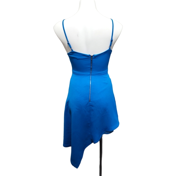 Alice + Olivia Beth Asymmetrical Dress - Picture 3 of 4